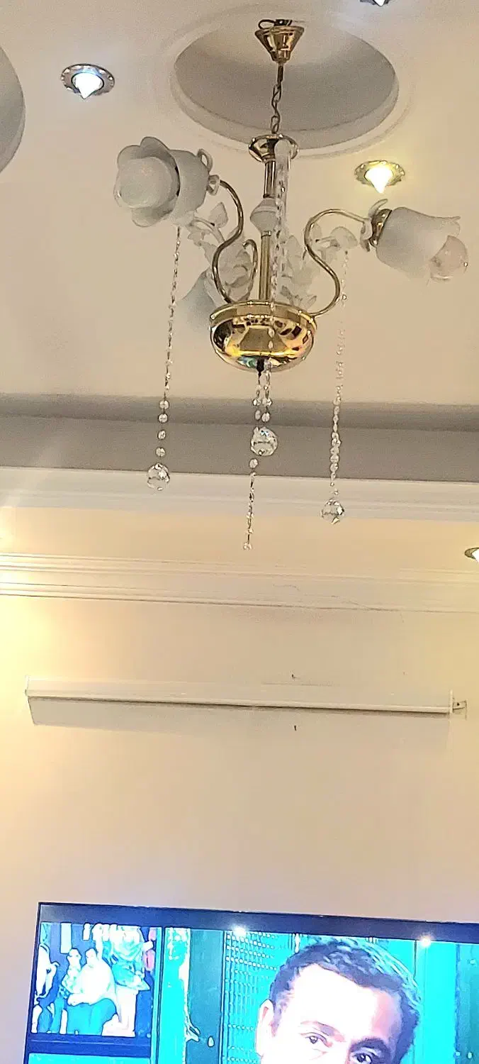 لوستر سه شاخه|لوستر و چراغ آویز|فردیس, شهرک راه آهن|دیوار