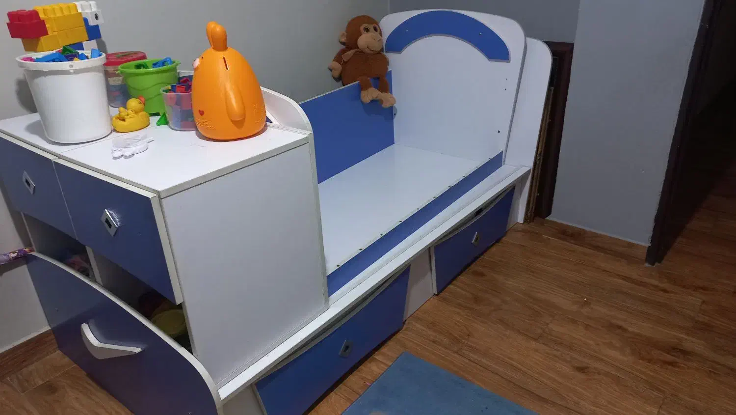 تخت نوجوانی|تخت و سرویس خواب|گرگان, |دیوار