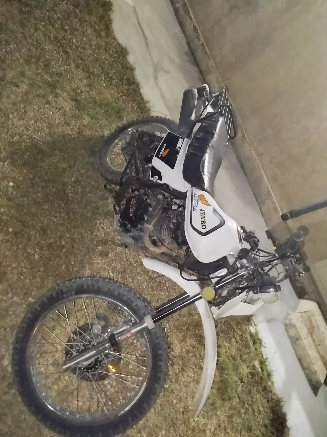 موتور جارو|موتورسیکلت|پادنا علیا, |دیوار