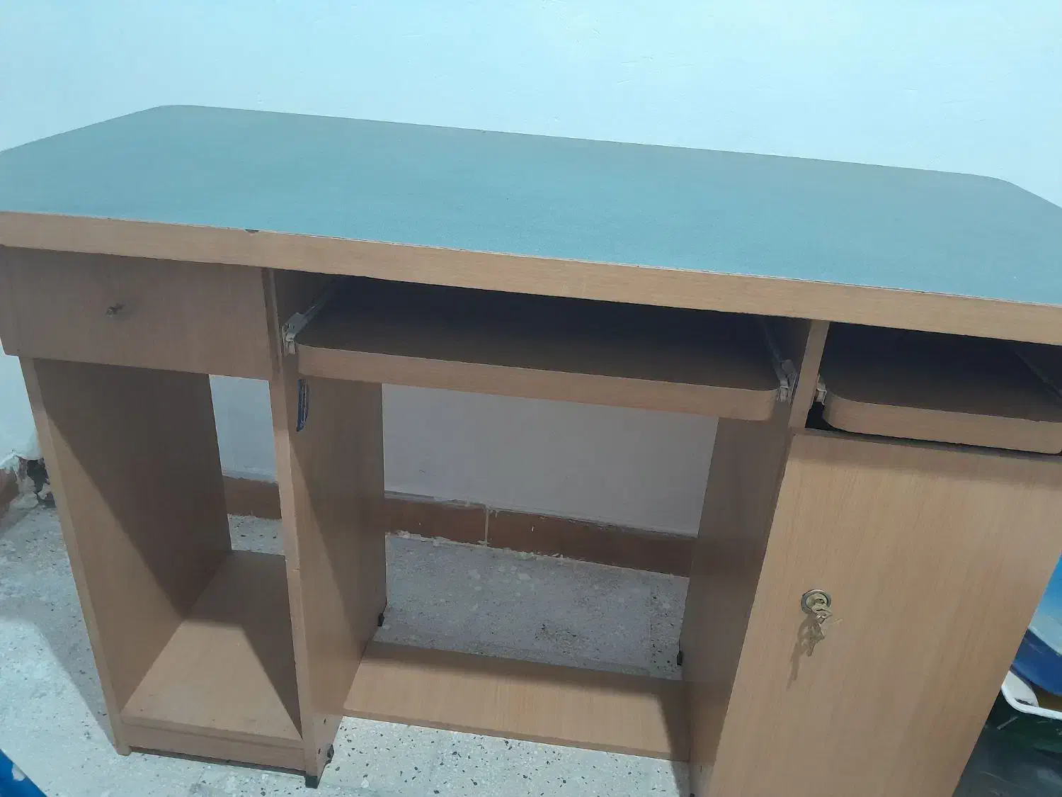 فروش یک عدد میز کامپیوتر|میز تحریر و کامپیوتر|پاکدشت, پاکدشت (مامازند)|دیوار