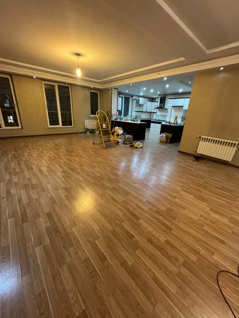 ۱۸۰ متر ۳ خواب ۲ پارکینک کمالی شرقی