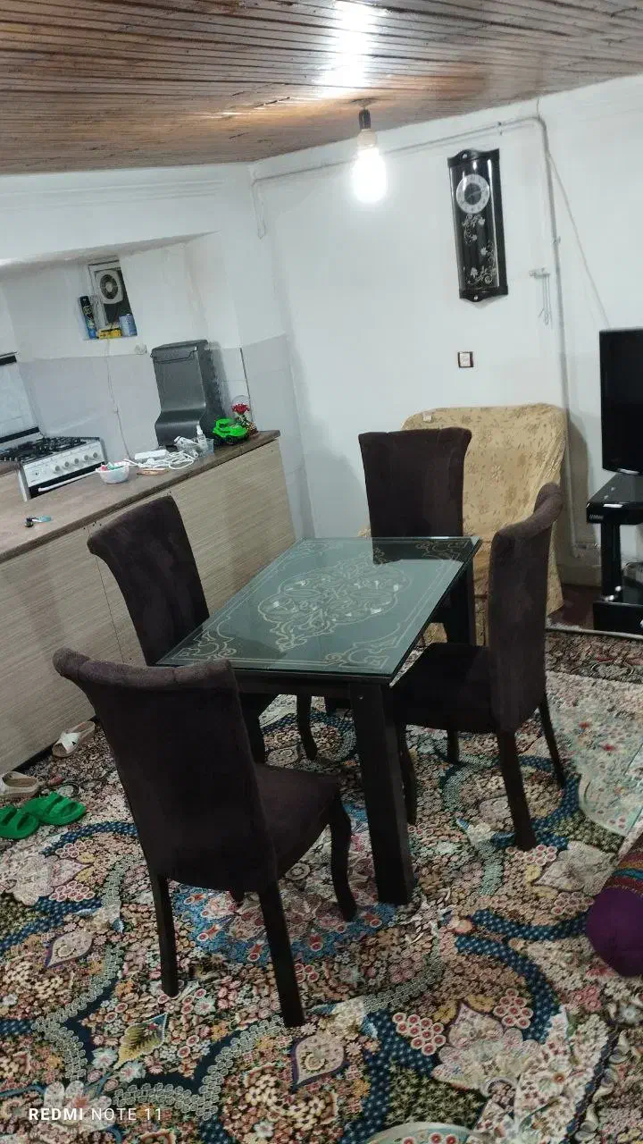 میز ناهار خوری|میز و صندلی غذاخوری|تالش, هشتپر|دیوار