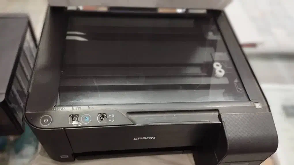 پرینتر رنگی دوعدد ودستگاه فتوکپی و دستگاه پرس کارت|پرینتر، اسکنر، کپی، فکس|پاکدشت, خاتون آباد|دیوار