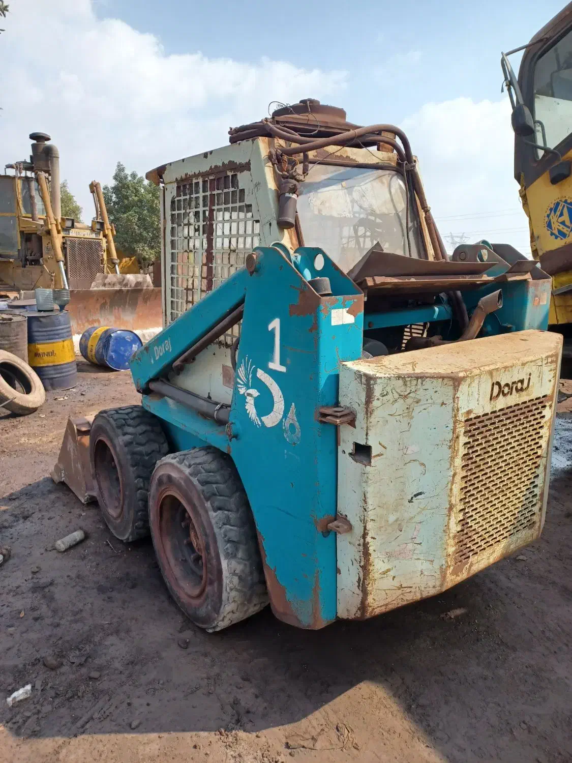 بابکت ۷۶۱دوراج|خودرو سنگین|بندرعباس, |دیوار