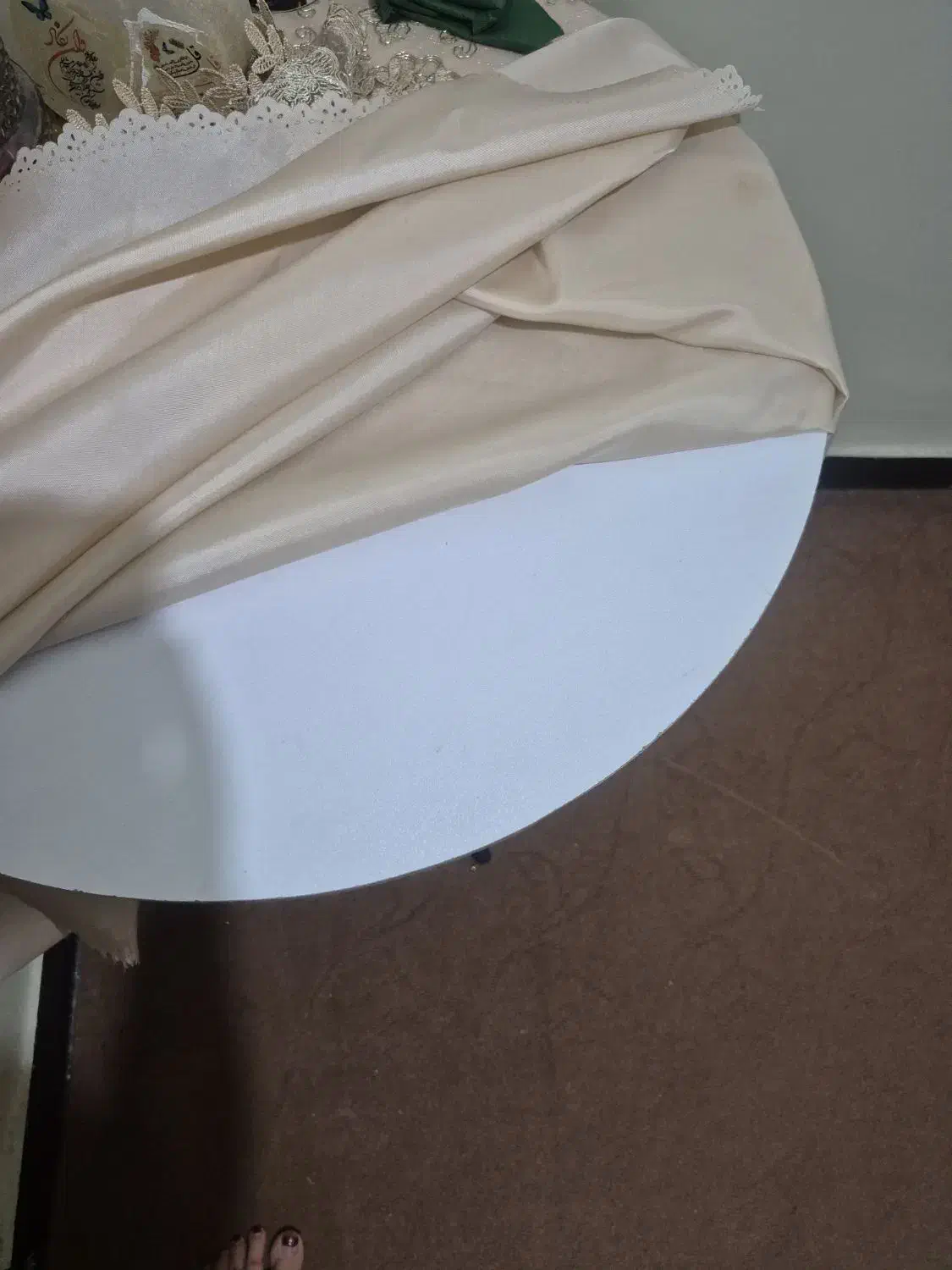 میز گرد|میز و صندلی غذاخوری|اهواز, پردیس|دیوار