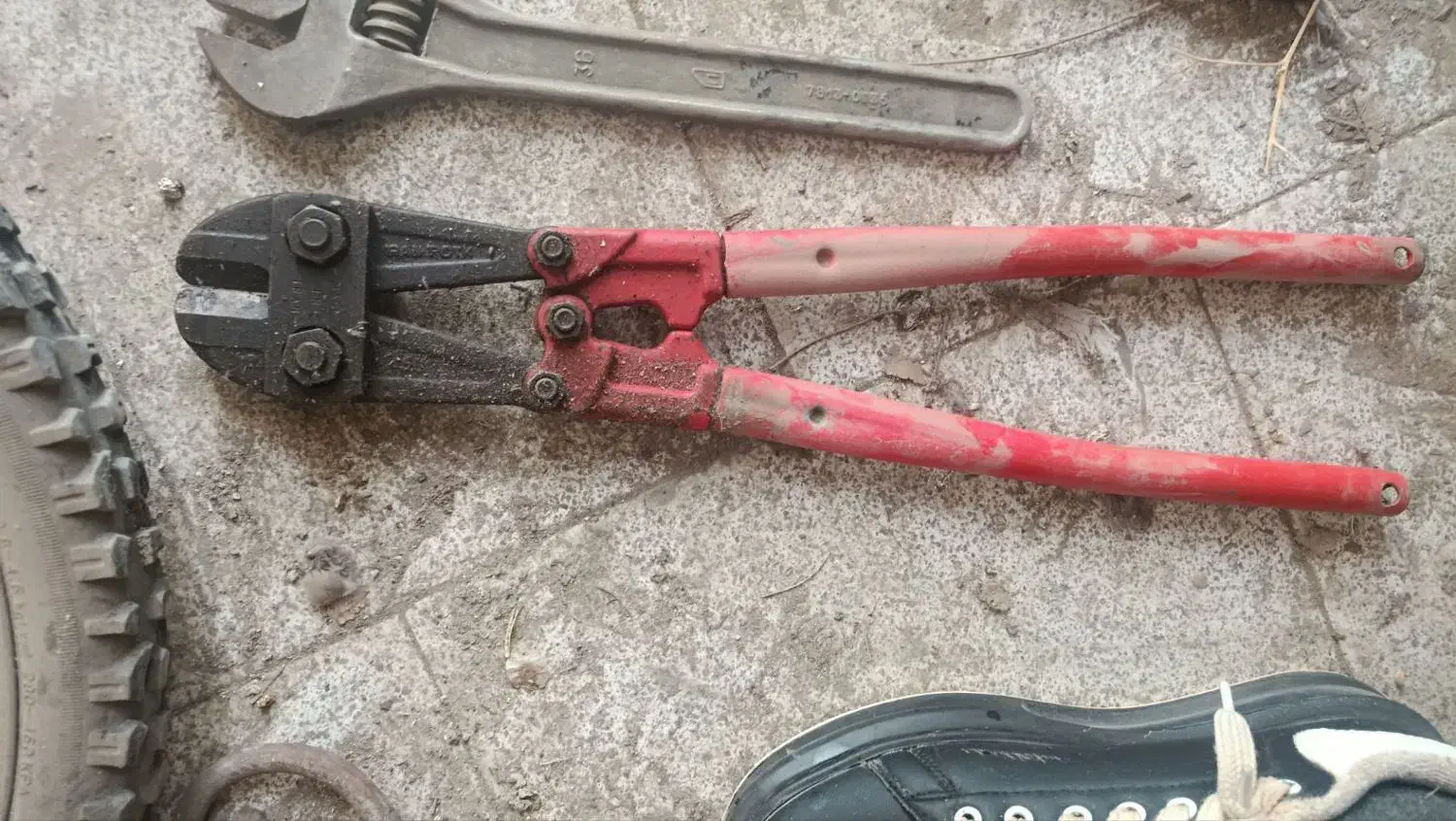 آچر|ابزارآلات|کرمانشاه, |دیوار