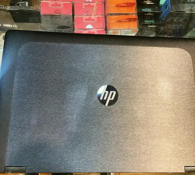 لپ تاپ hp|رایانه همراه|ری, شهادت|دیوار