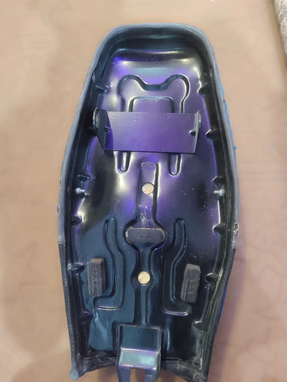 زین اصلی نیکتاز|قطعات یدکی و لوازم جانبی|بن, |دیوار