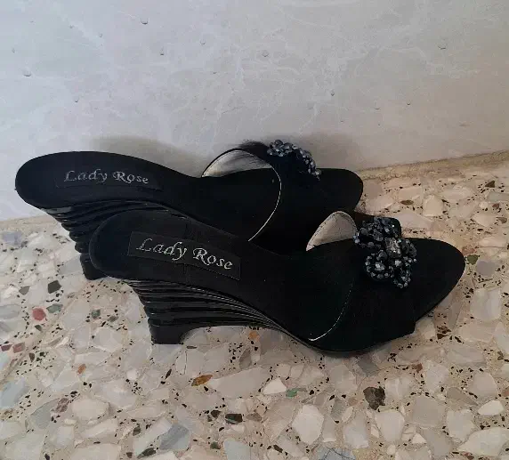 صندل مجلسی قیمت مناسب|کیف، کفش، کمربند|نجفآباد, فردوسی|دیوار