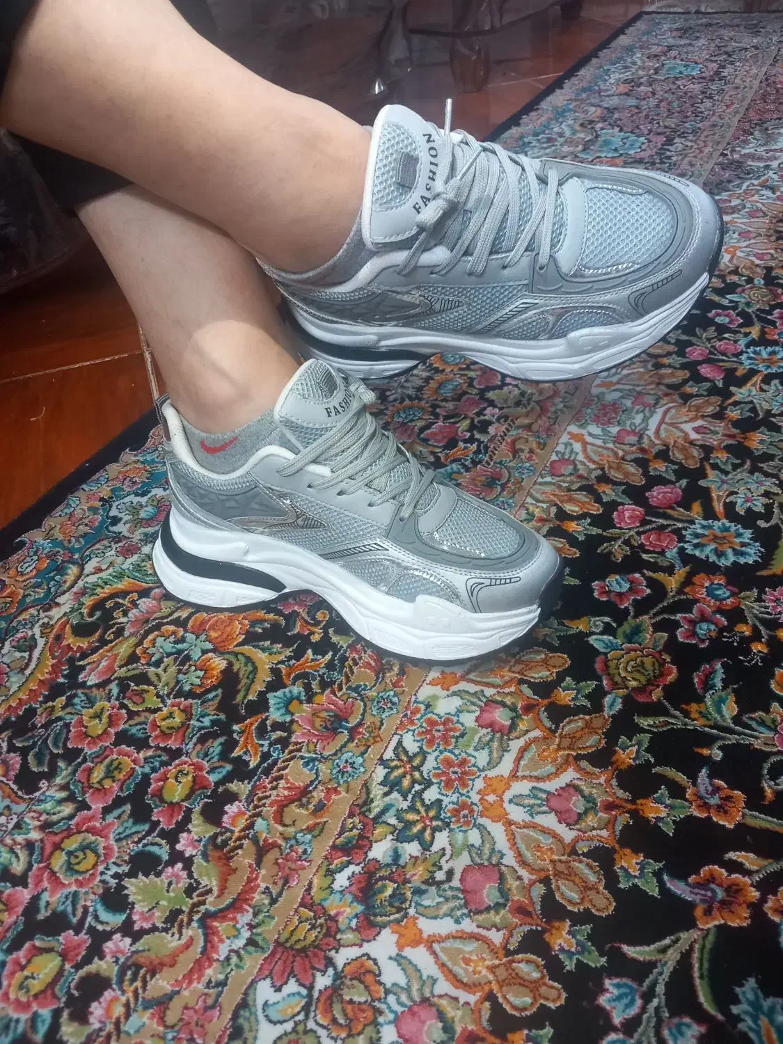 کتونی اورجینال سایز ۳۹ اصلی فقط جفتی ۷۰۰هزار|کیف، کفش، کمربند|اسلامشهر, شهرک لاله|دیوار