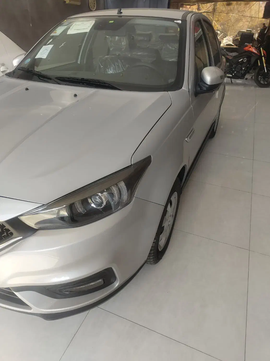 سهند صفر خشک ۴۰۴نقره ای|خودرو سواری و وانت|قم, زنبیل آباد|دیوار