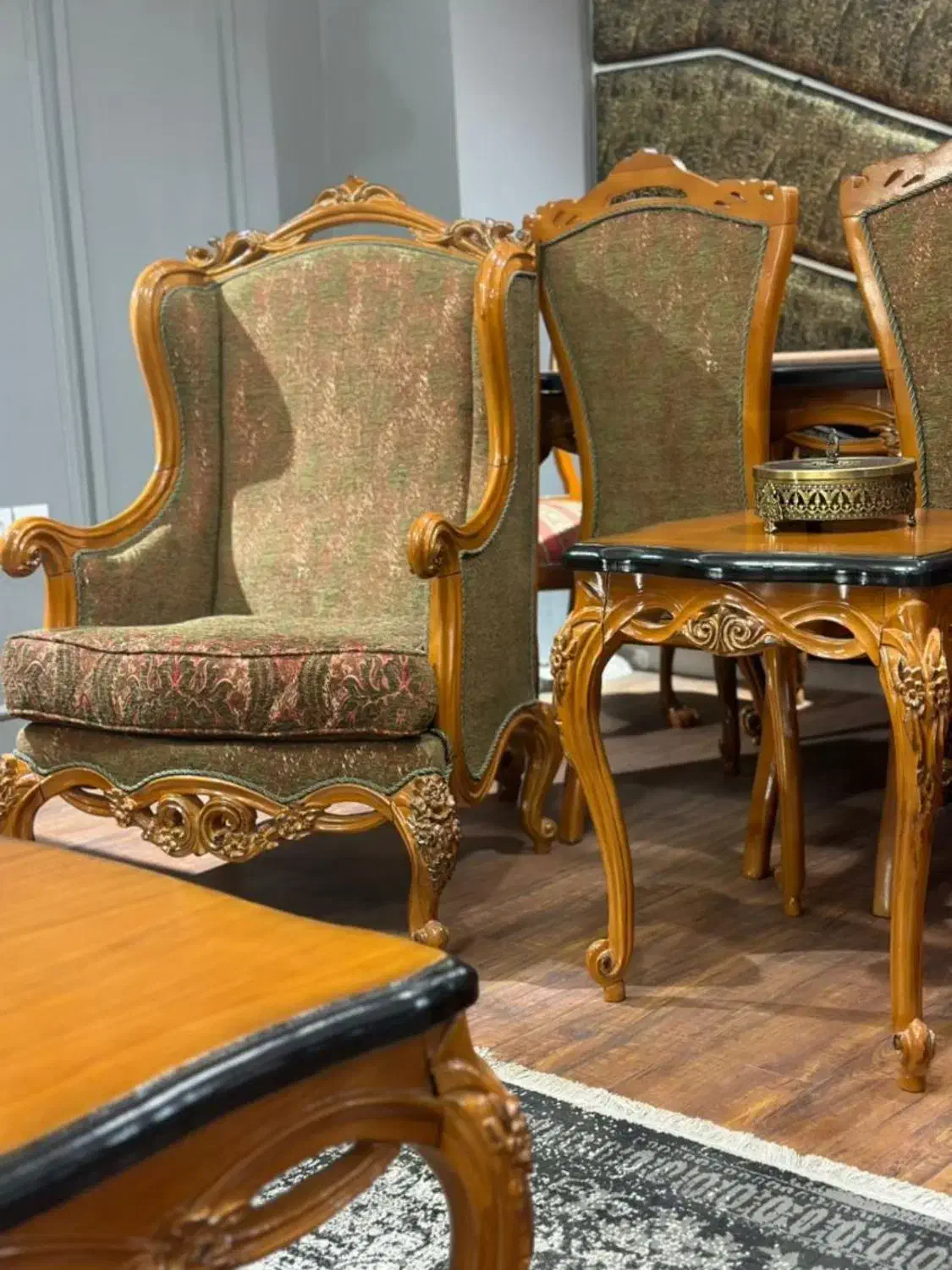 مبل سلطنتی خرچنگی|مبلمان خانگی و میز عسلی|خرم‌آباد, |دیوار