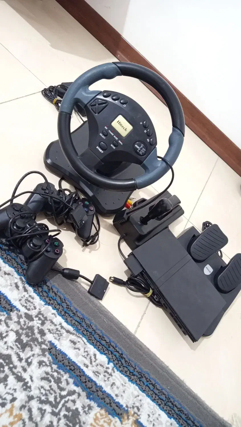 ps2 کنسول دو دسته کامل|کنسول، بازی ویدئویی و آنلاین|شیراز, کوشک میدان|دیوار