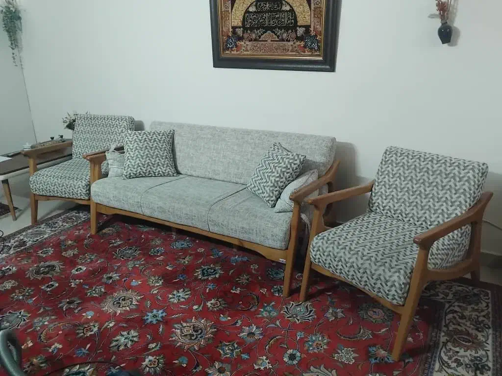 مبل نیم ست پنج نفره در حد نو|مبلمان خانگی و میز عسلی|تهران, صد دستگاه|دیوار
