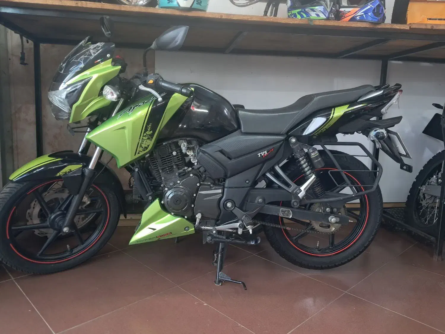 صفر ۹۵|موتورسیکلت|لاهیجان, شیشه گران|دیوار