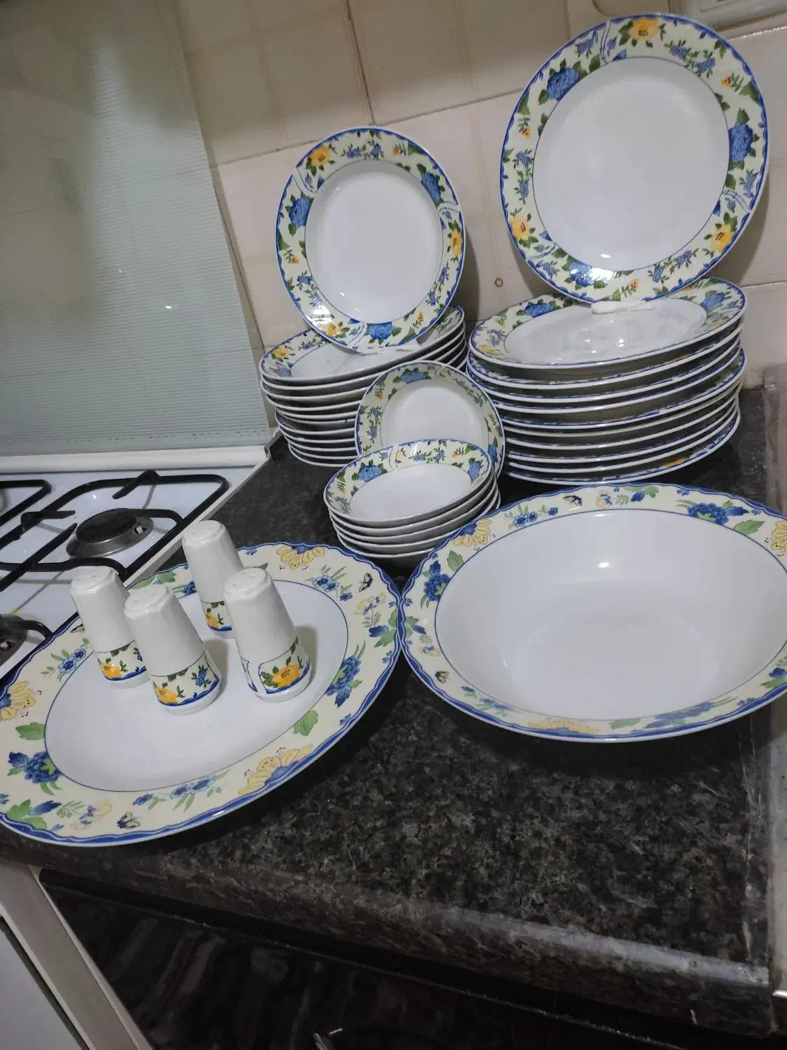 سرویس چینی|ظروف سرو و پذیرایی|قم, آزادگان|دیوار