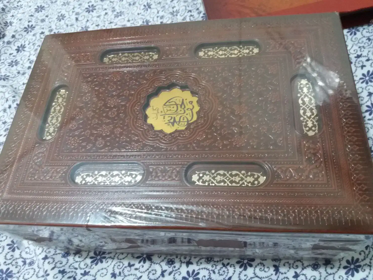 مفاتیح الجنان همراه با قاب   دیوان حافظ همراه قاب|لوازم التحریر|تهران, افسریه شمالی|دیوار