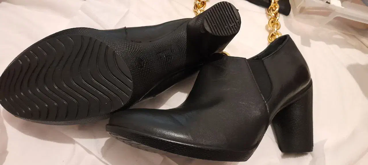 چرم طبیعی برند دنیلی کاملا نو|کیف، کفش، کمربند|تهران, شهرک غرب|دیوار