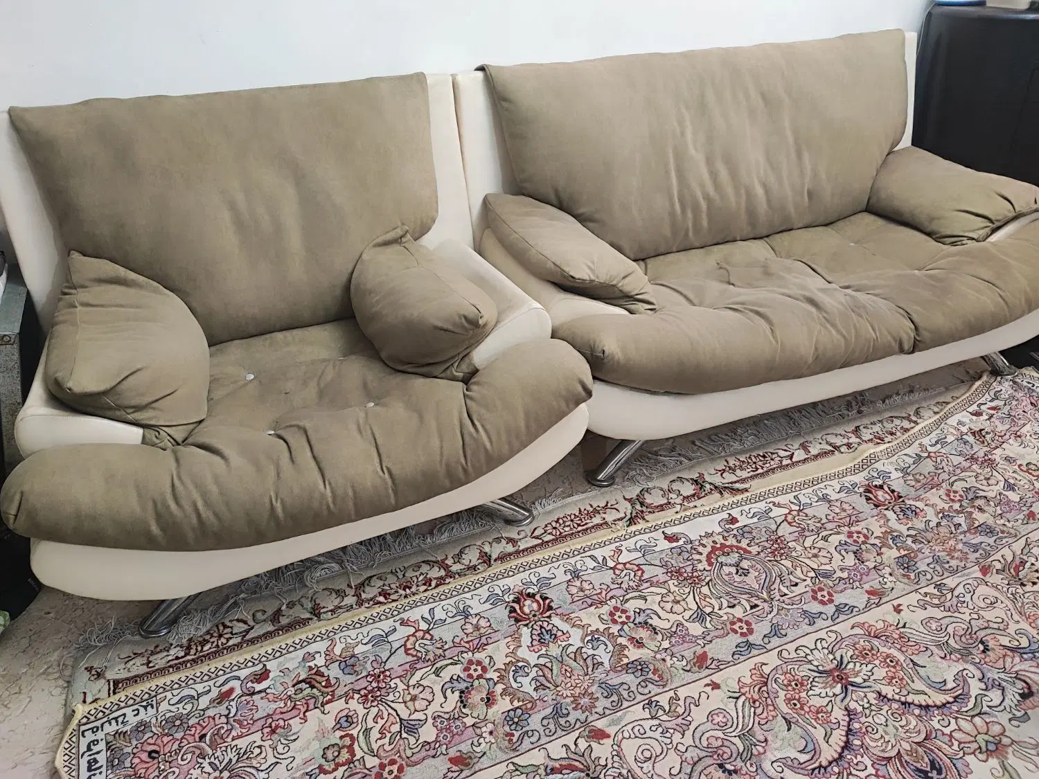 مبل راحتی 7 نفره چوبی و چرمی با روکش پارچه ای ترکی|مبلمان خانگی و میز عسلی|تهران, شادمان|دیوار
