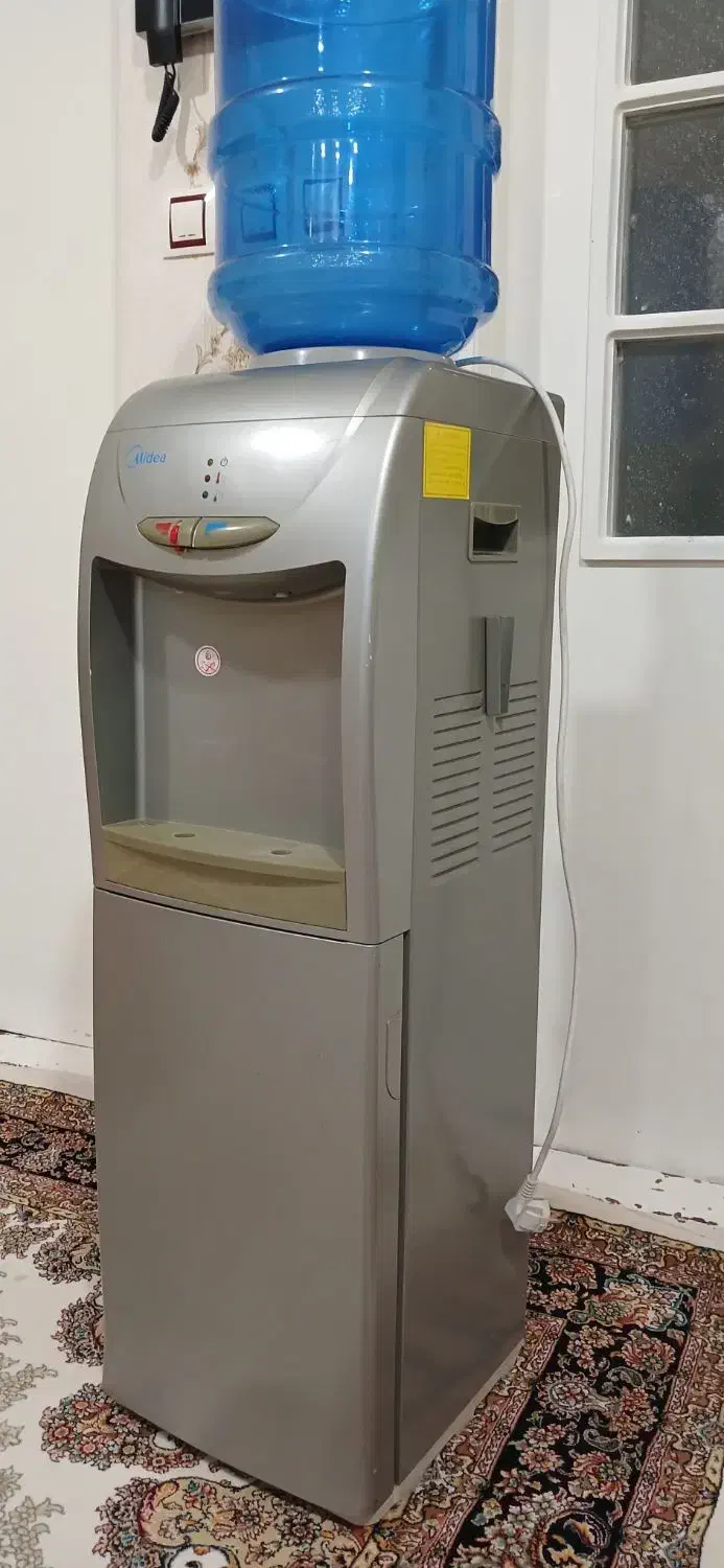 آب سرد کن و گرم کن یخچال دار|آب‌سردکن و تصفیه آب|ارومیه, |دیوار