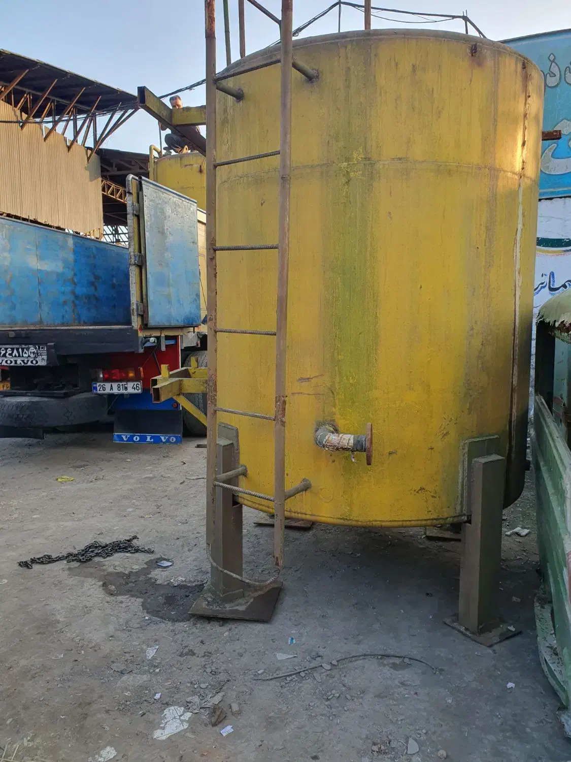 تانکرایستاده|ماشین‌آلات صنعتی|رشت, آتشگاه|دیوار