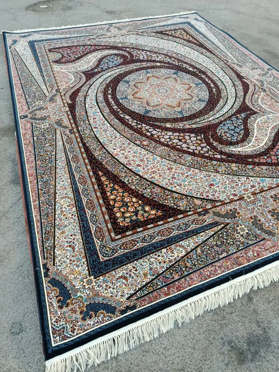 چهار طرح سه تایی ۱۲ متری یه شکل کرم و سورمه ای|فرش|مشهد, عامل|دیوار