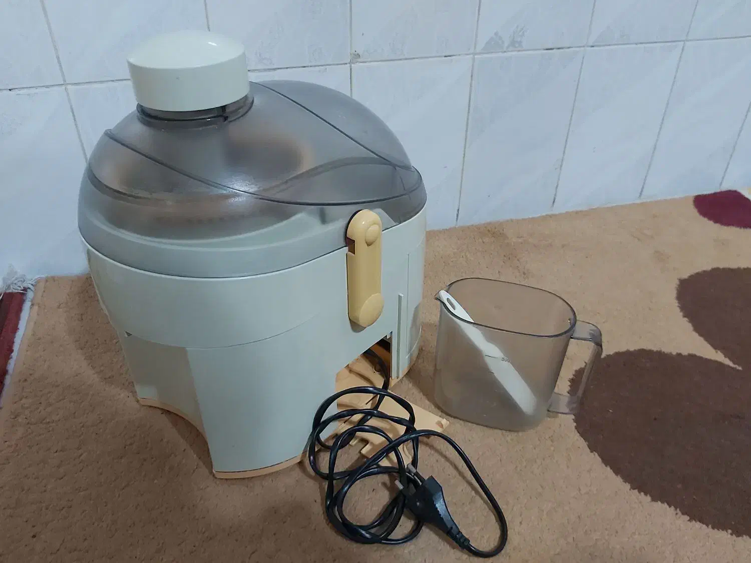 آبمیوه گیری|آبمیوه‌گیر و آب‌مرکبات‌گیر|اراک, |دیوار