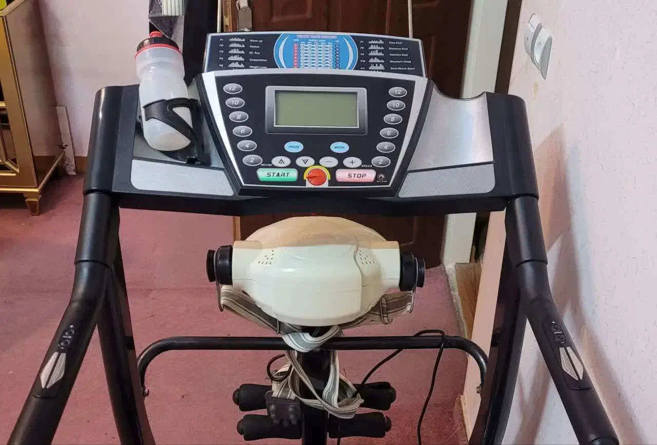 تردمیل ۵کاره هنگ کک ولباس مجلس وساعت دیواری نو|ساعت دیواری و تزئینی|بروجرد, |دیوار