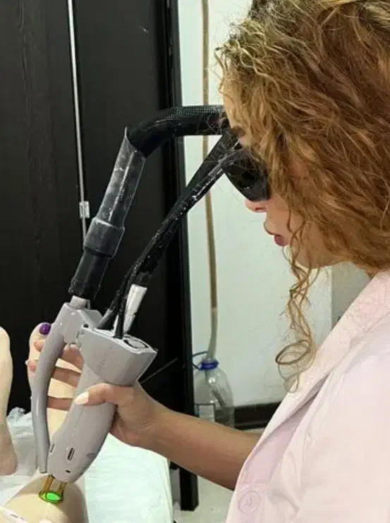 استخدام و آموزش اپراتور لیزر|استخدام درمانی، زیبایی، بهداشتی|بروجن, |دیوار