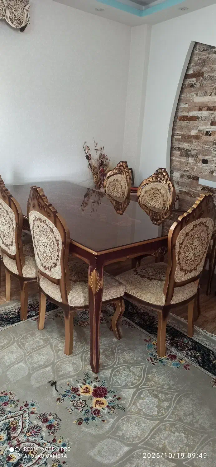 میز ناهاری خوری 8 نفره کاملا سالم|میز و صندلی غذاخوری|رشت, یخسازی|دیوار