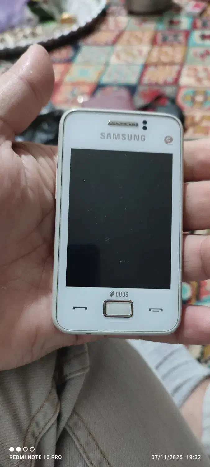 گوشی ساده و شارژر و کابل اصلی|موبایل|نورآباد, |دیوار