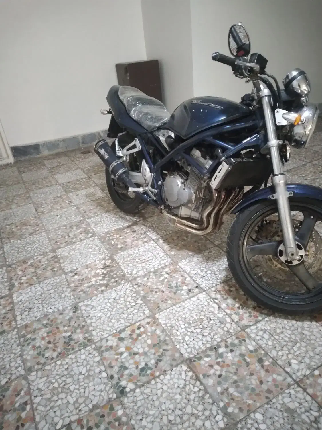 سوزوکی۲۵۰بندیت۴سیلندر۱۶سوپاپ درحدصفربرگه تملیکیدار|موتورسیکلت|تهران, بهداشت|دیوار