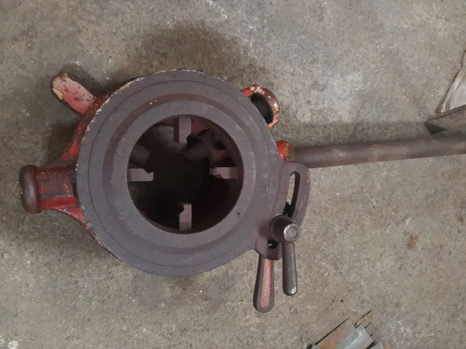 حدیده لوله|ابزارآلات|مشهد, رباط طرق|دیوار