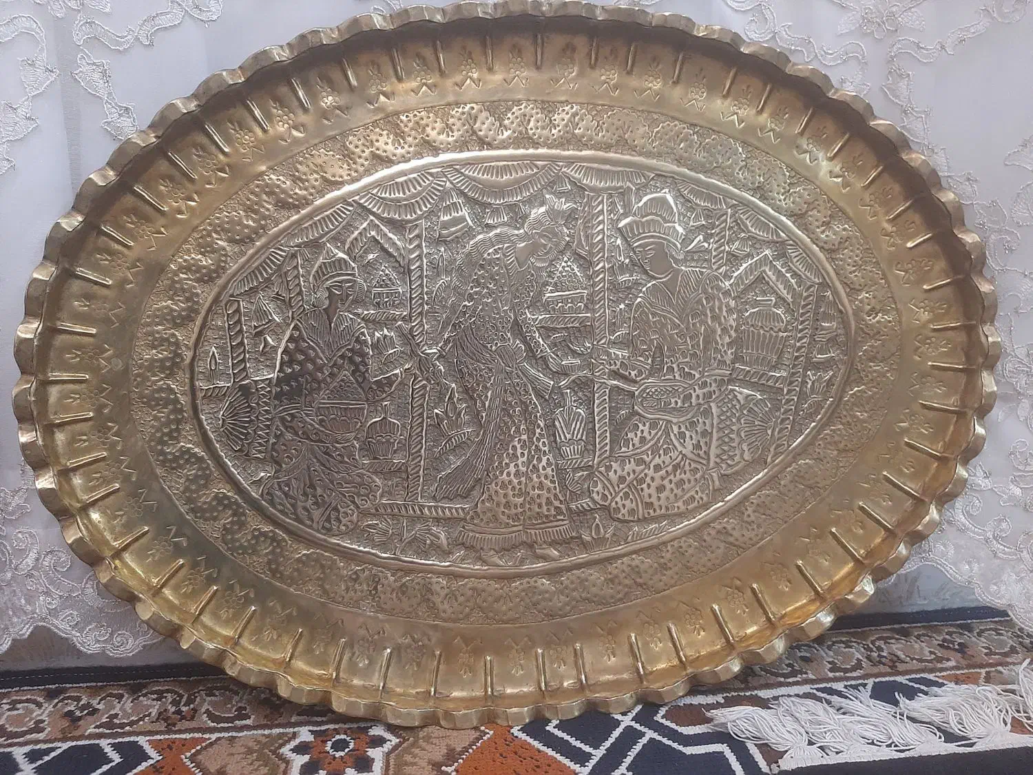 سینی برنجی بزرگ قدیمی|کلکسیون اشیاء عتیقه|ملارد, |دیوار