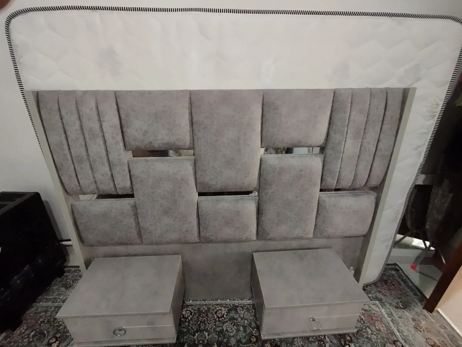 سرویس تخت خواب دونفره همراه با میز ارایش و تشک|تخت و سرویس خواب|مهاباد (آذربایجان غربی), |دیوار