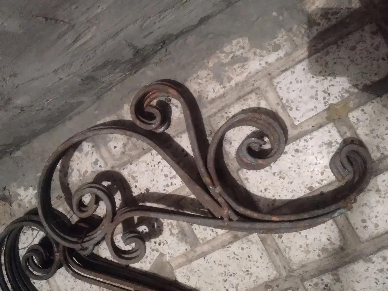 فرفورژه نو نیلوفری معاوضه با انگشتر و کفتر|مصالح و تجهیزات ساختمان|مشهد, فرودگاه|دیوار