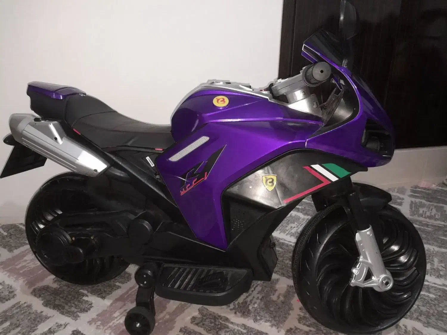 موتور شارژی در حد نو دوسه بار استفاده شده|اسباب و اثاث بچه|شهرضا, |دیوار