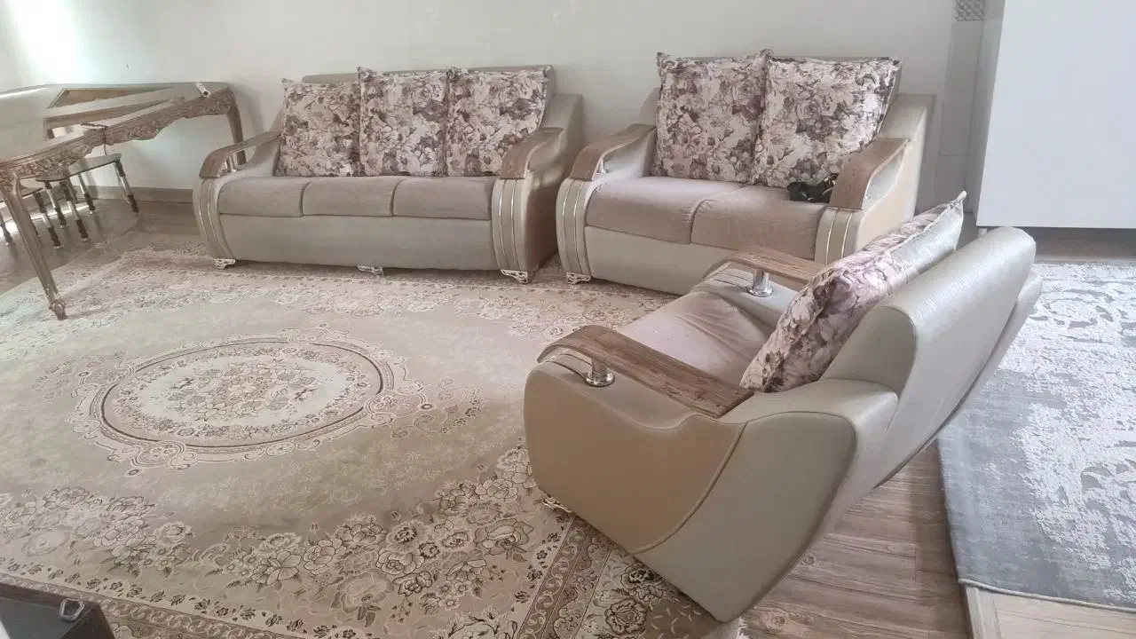 مبل ۷نفره|مبلمان خانگی و میز عسلی|خمینیشهر, |دیوار