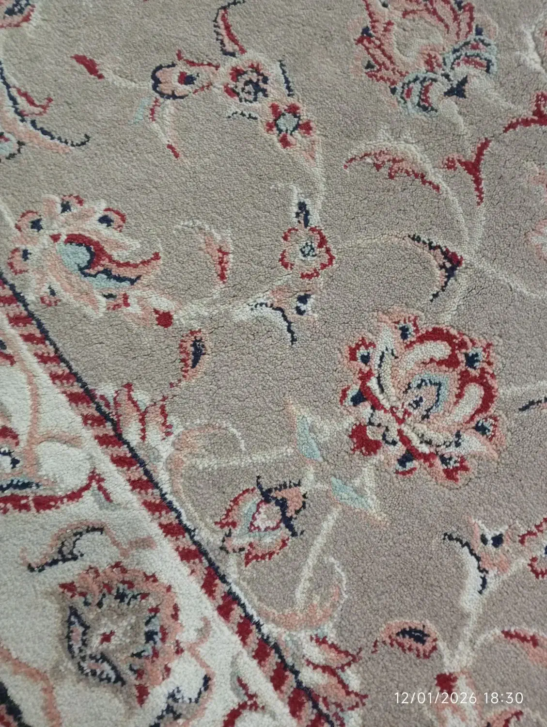 کناره.قالیچه|پادری|مشهد, حضرت حجت|دیوار