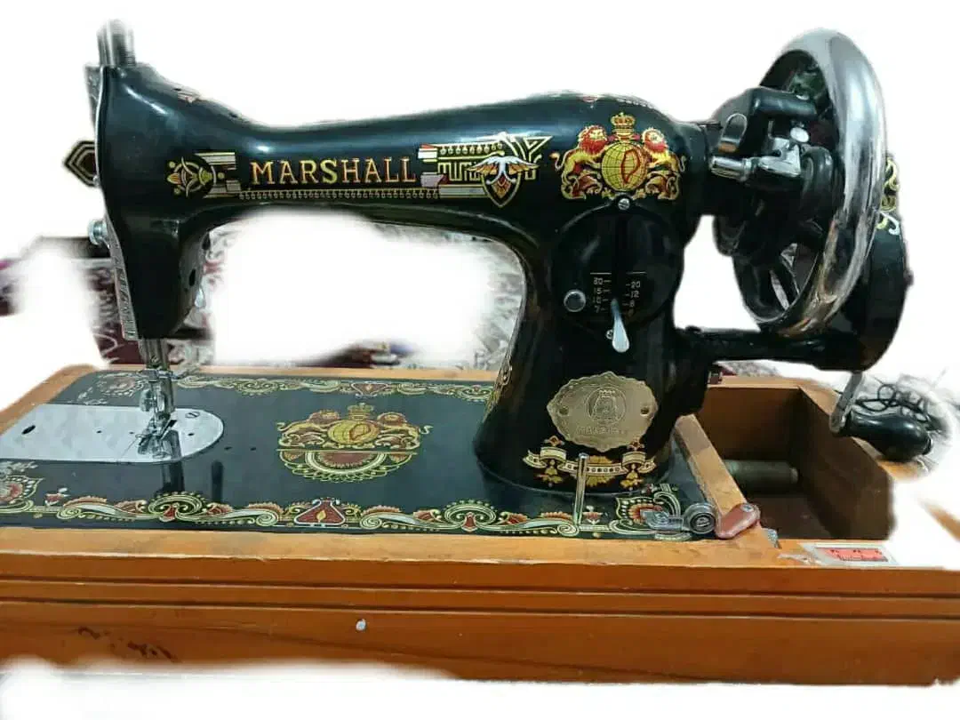 مارشال|چرخ خیاطی و ریسندگی|شیراز, کوشک میدان|دیوار