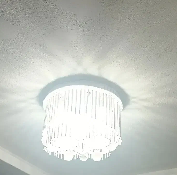 لوستر وپرده|لوستر و چراغ آویز|شیراز, فرهنگ شهر|دیوار