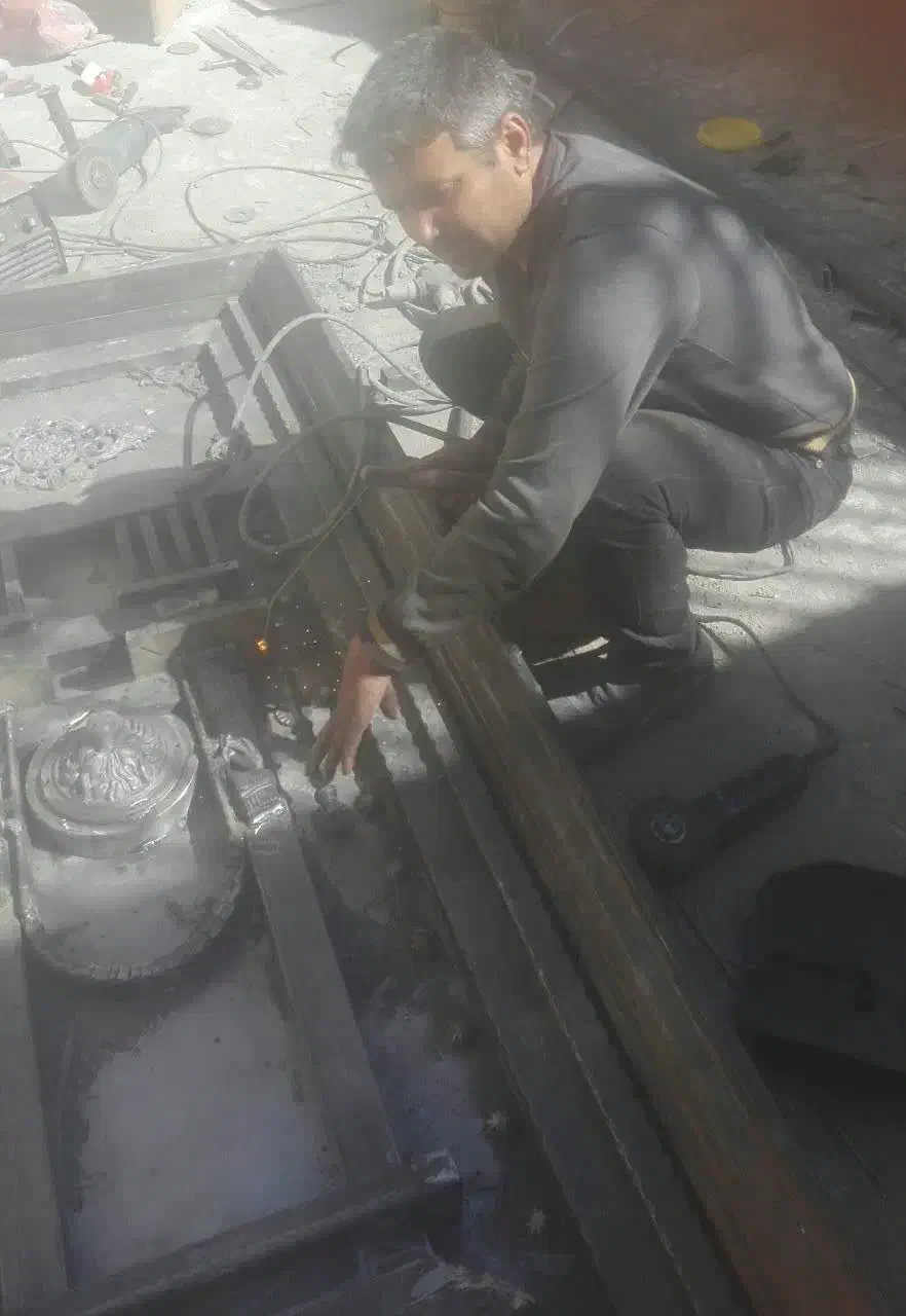 جوشکار سیار،فقط خورده کاری جوشکاری|خدمات پیشه و مهارت|کرمانشاه, |دیوار