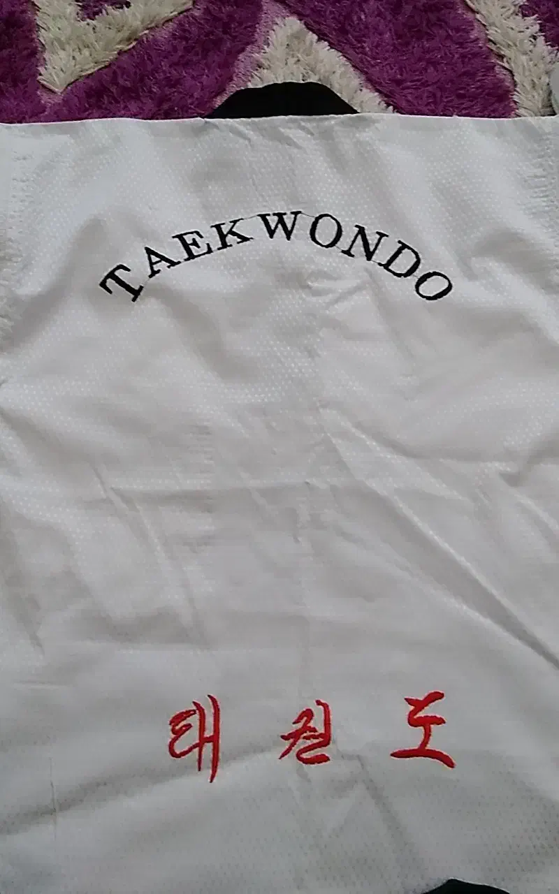 لباس تکواندو|لباس|شیروان (خراسان), |دیوار