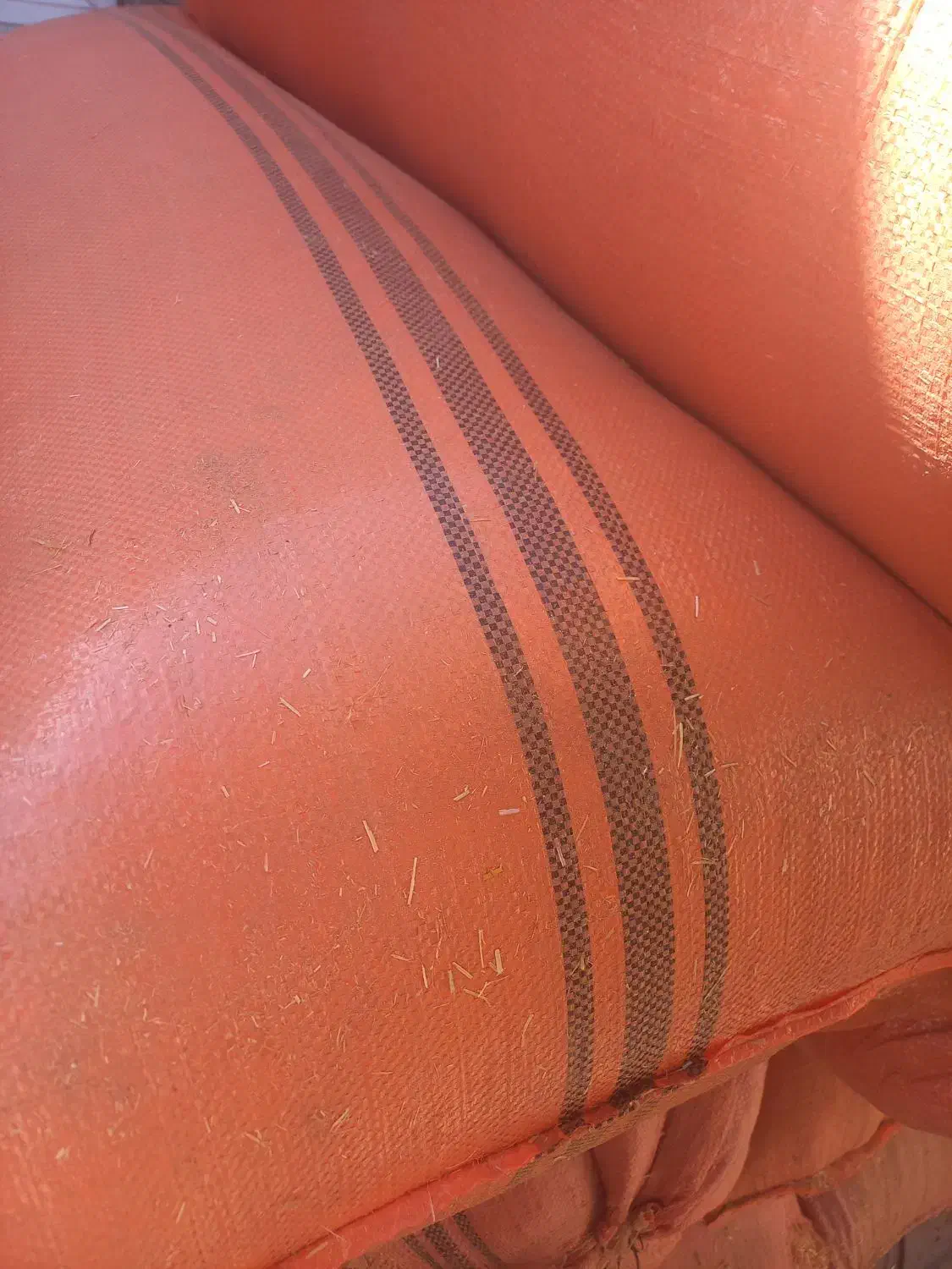 کاه درجه یک نیاز به تعریف نداره|عمدهفروشی|آبدانان, |دیوار