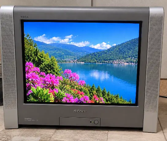 تلویزیون sony trinitron ۲۱ اینچ سالم +ریموت اصلی|تلویزیون و پروژکتور|تهران, درختی|دیوار