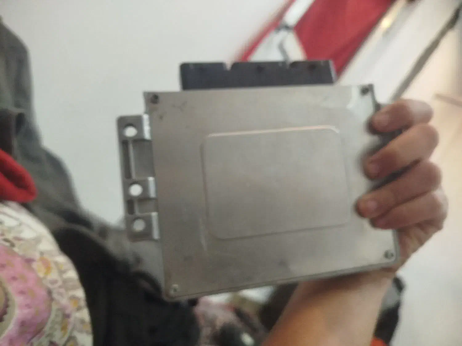 ایسیو ساژم|قطعات یدکی و لوازم جانبی|شیراز, کوشک میدان|دیوار