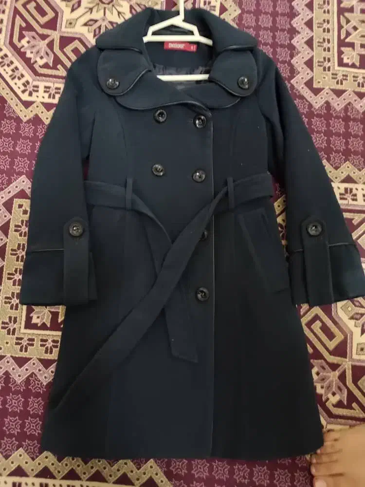 کابشن|لباس|کازرون, |دیوار