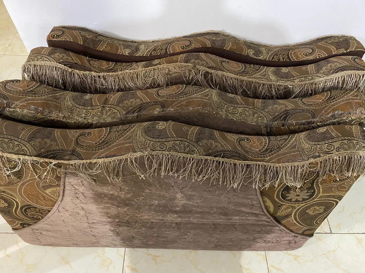 دو جفت پشتی  ۶۰۰ تومن|پشتی|اصفهان, بهارستان|دیوار