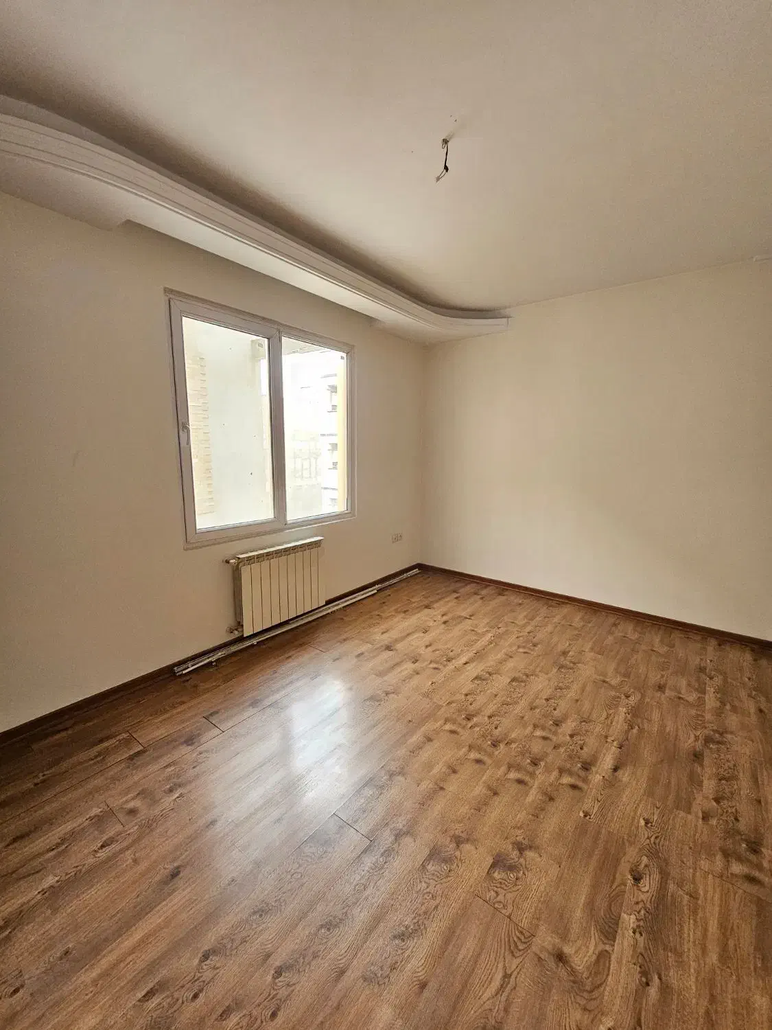 ۱۰۵ متر/خوش نقشه/کوچه پهن/فول امکانات