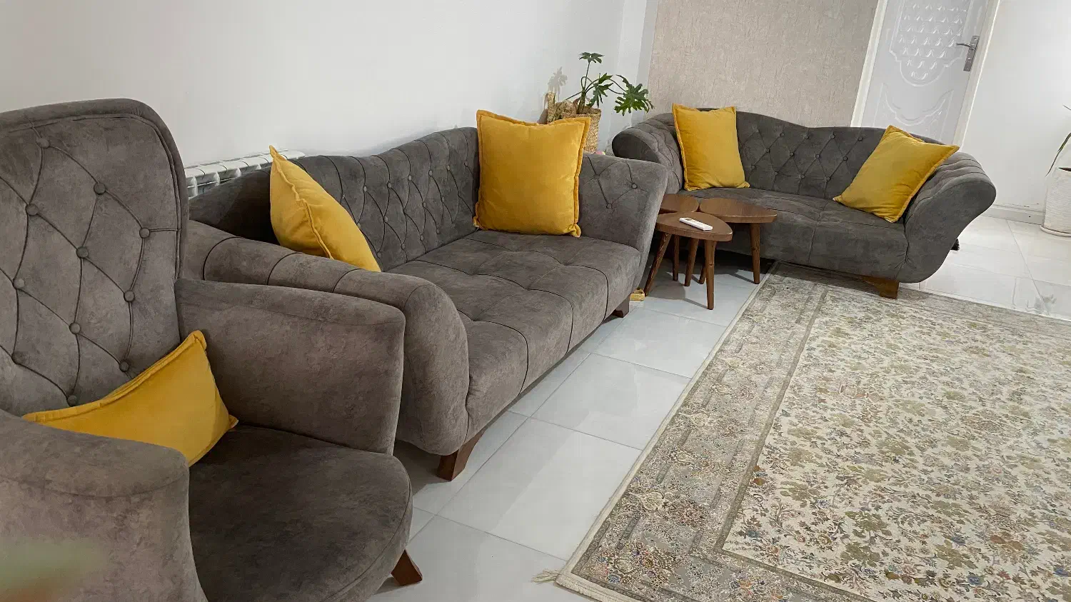 مبل ۷نفره|مبلمان خانگی و میز عسلی|بندر انزلی, استادیوم|دیوار